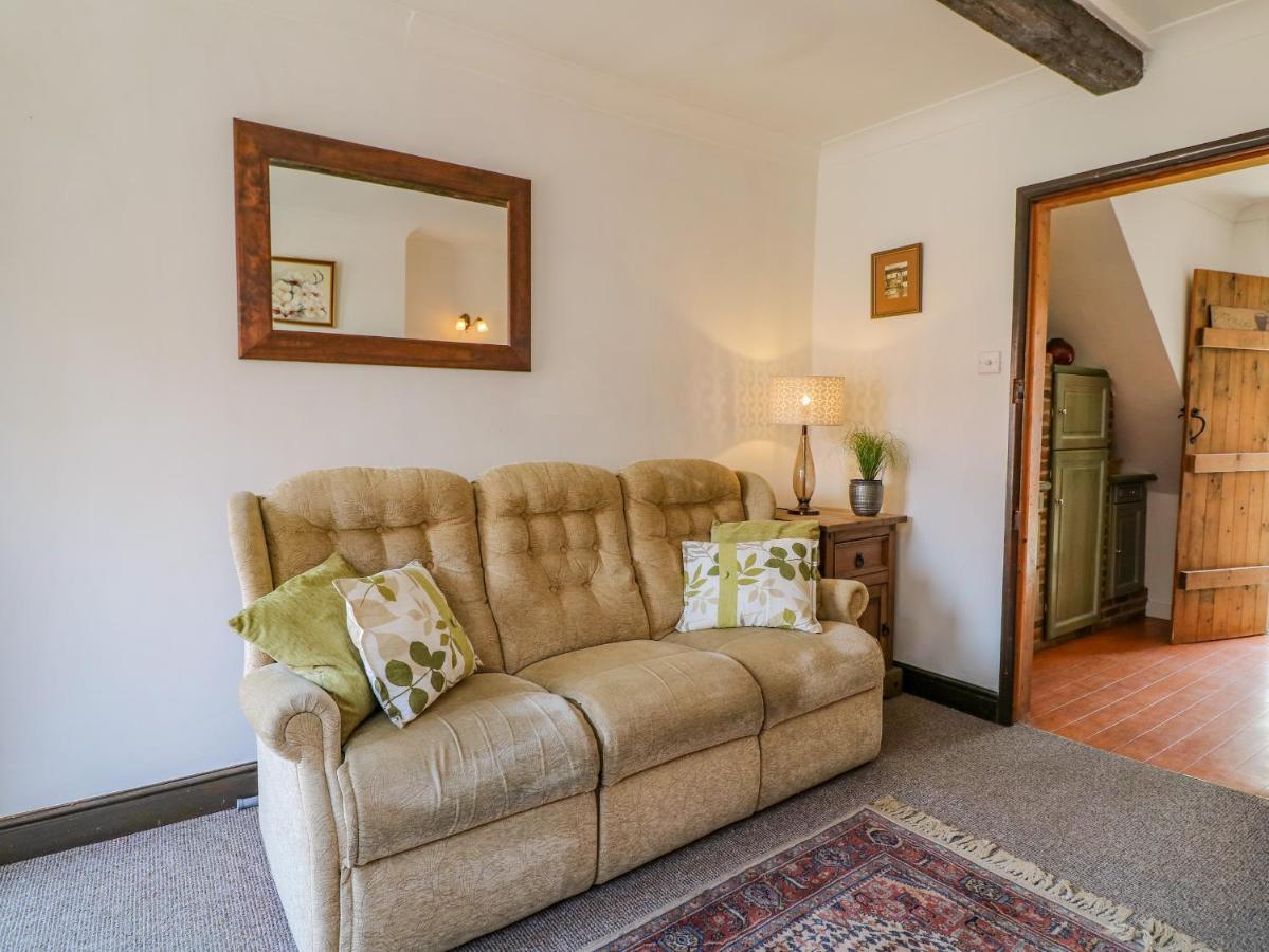 The Old Sweet Shop Villa Newark-on-Trent  ภายนอก รูปภาพ