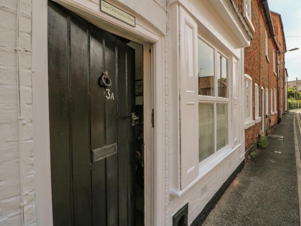 The Old Sweet Shop Villa Newark-on-Trent  ภายนอก รูปภาพ